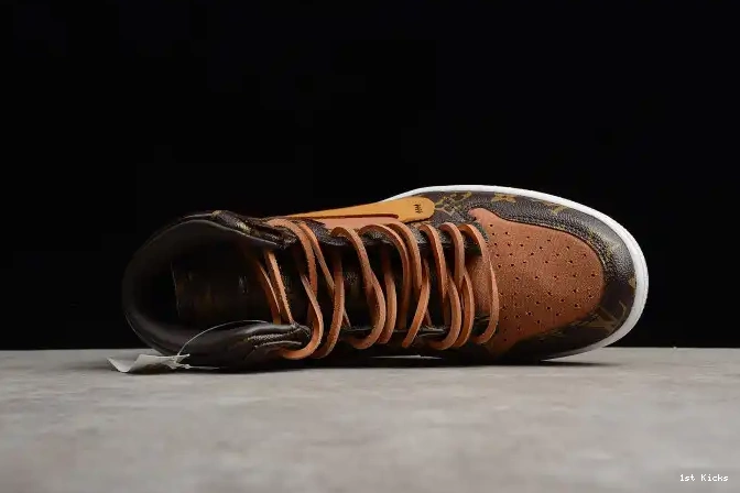 1st Kicks Shoes OW AQ0818-158 x Jordan Off-Louis AJ1 Air 1 0518